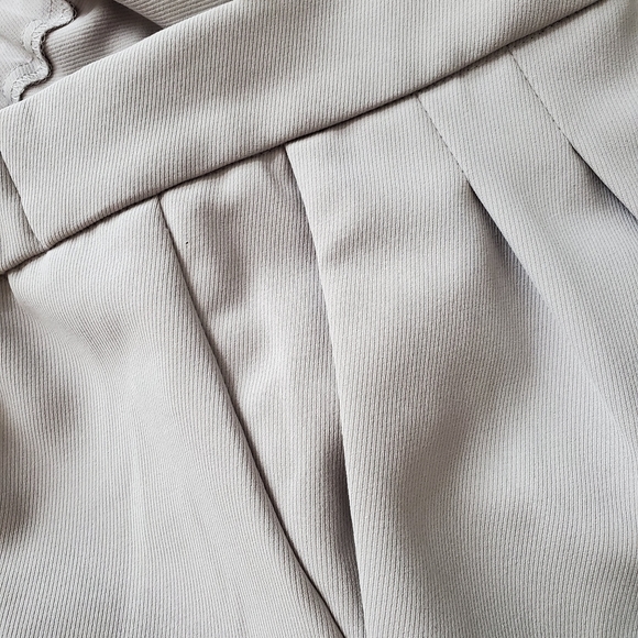 *SOLD* Like-New Aritzia Babaton Cohen Pants - Picture 4 of 7